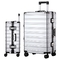 Купленный чемодан универсальный чемодан с четырьмя колесами